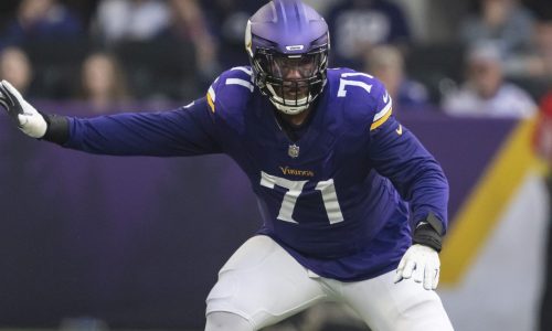 Vikings star left tackle Christian Darrisaw out for the season