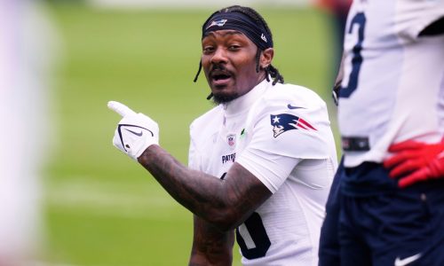 Former Vikings WR Stefon Diggs facing strangulation, assault charges