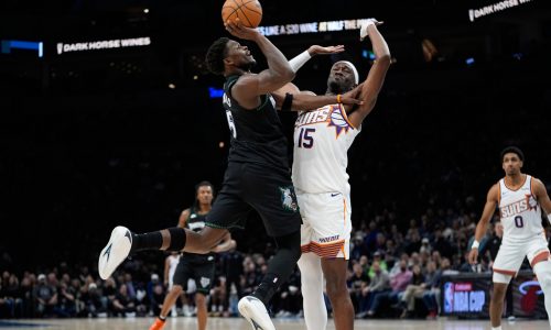 Timberwolves play with fire, fall to Phoenix