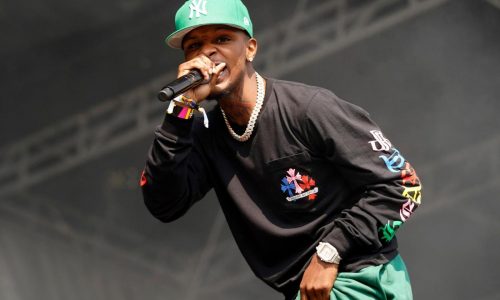 Multi-platinum rapper Toosii has committed to playing football at Syracuse