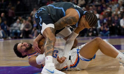 Thunder mejora a 23-1 con su 15ª victoria consecutiva derrotando 131-101 a Jazz