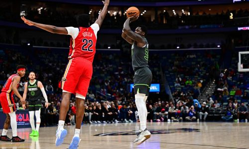Randle anota 28 puntos por Timberwolves, que vencen a Pelicans otra vez en noche discreta de Edwards