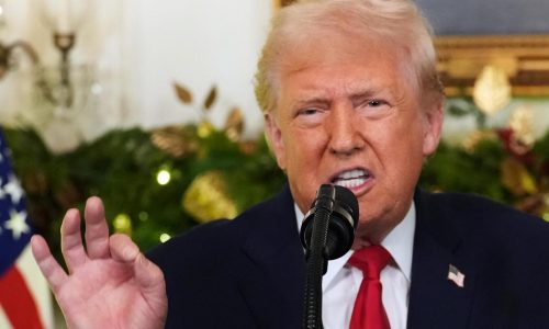 Bono de $1.776 que ofreció Trump a las tropas proviene del Pentágono, no de aranceles