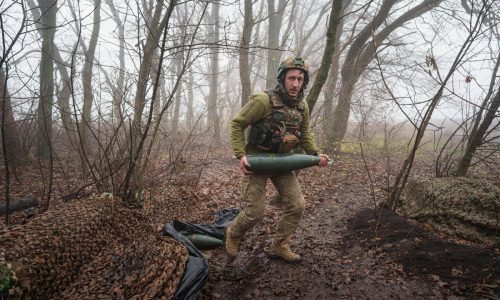 Soldados ucranianos escépticos sobre plan de paz, dicen que Ucrania debe fortalecerse