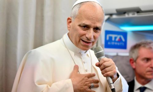 El Vaticano rechaza nuevamente la ordenación de mujeres como diáconos