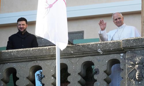 León XIV insiste en participación de Europa en cualquier proceso de paz en Ucrania