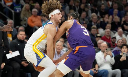 Goodwin anota tiro libre en último segundo y Suns vencen 99-98 a Warriors