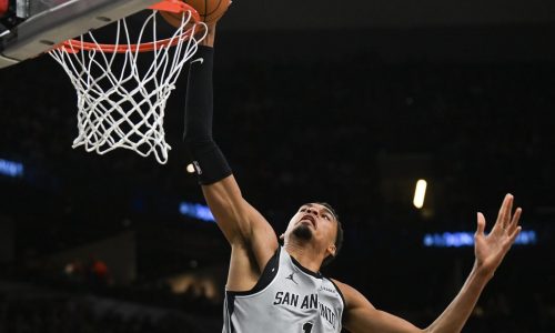 Wembanyama lidera con 26 puntos a Spurs en victoria 126-98 ante Hawks