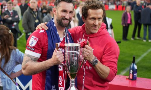 Dueños de Wrexham suman a Apollo Sports Capital para impulsar al club de la segunda división inglesa