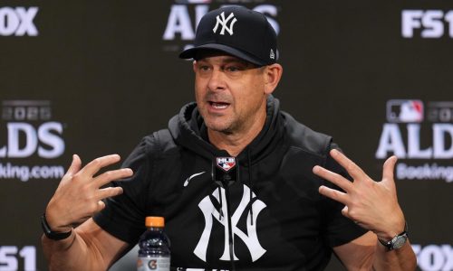 El manager Aaron Boone cree que la diferencia entre sus Yankees y los Azulejos es mínima