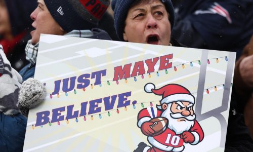 Patriots loss to Buffalo crushes 10-game win streak, but fans remain hopeful