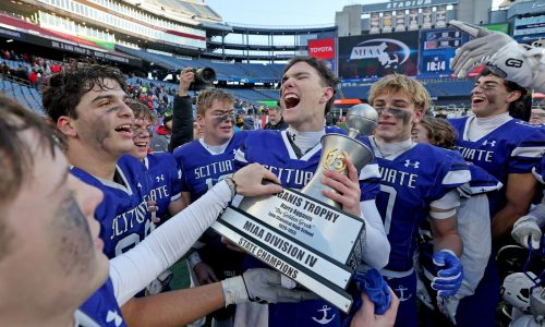 Scituate stuns Tewksbury in high-scoring D4 championship, 42-41