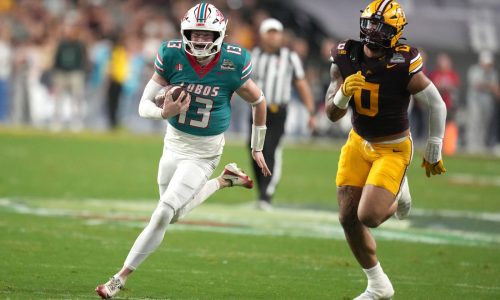 Anthony Smith announces return to Gophers for 2026