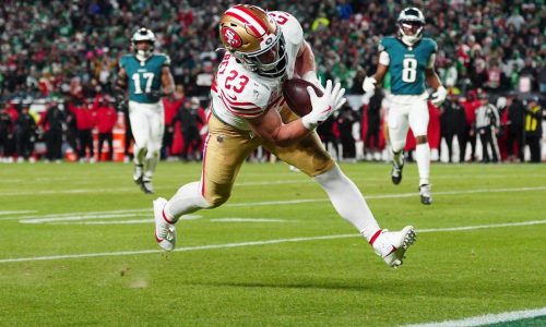 Purdy y los 49ers eliminan 23-19 a los campeones de Super Bowl Eagles en juego de comodines