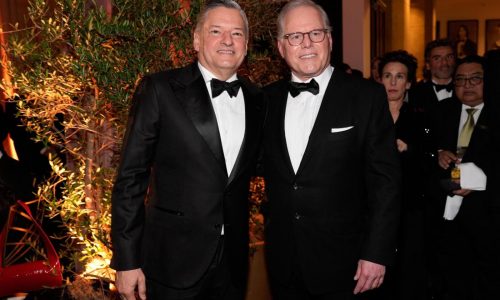 Netflix revises its offer for Warner Bros. Discovery to make it an all-cash transaction