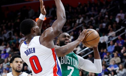 Jaylen Brown misses would-be game-winner as Celtics fall to Pistons