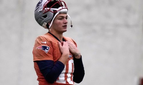 Drake Maye injury: Patriots get potentially concerning news at practice