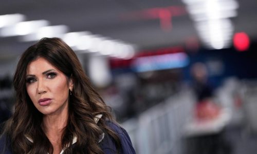 Trump administration’s trust and credibility tested in wake of Pretti’s death in Minneapolis