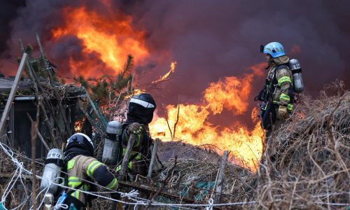 Un incendio arrasa la última barriada que quedaba en Seúl