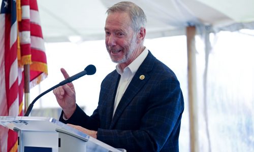 Lucas: Did Clinton vote earn Lynch a Dem challenger?