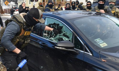 Brownstein: ICE crackdown makes case for immigration reform