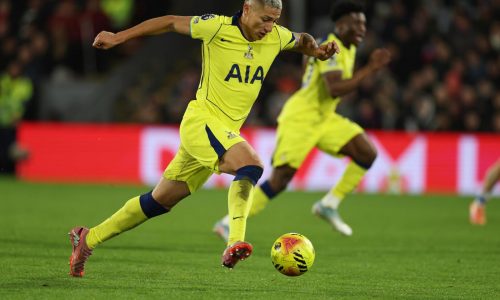 Crystal Palace y Fiorentina viajarán al este tras sorteo de playoffs de la Conference League