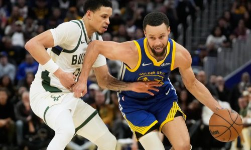 Stephen Curry y Jimmy Butler lideran a Warriors en victoria 120-113 sobre Bucks