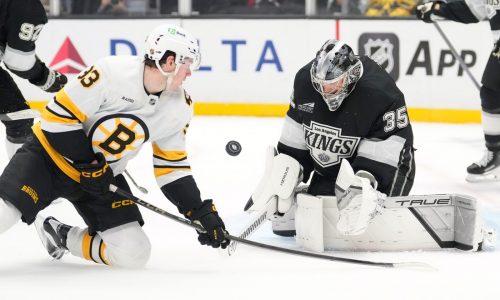 Bruins get back at it against Canucks with the same lineup from Oilers win