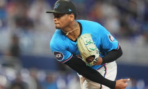 Edward Cabrera pacta por un año con Cachorros, un día después de canje