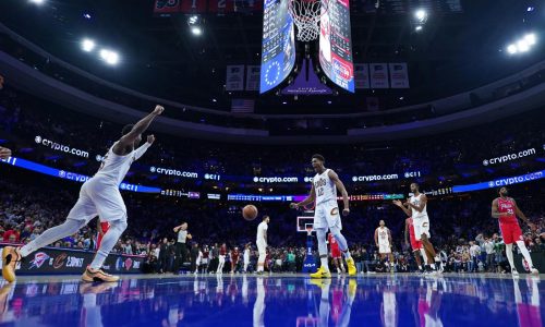 Tyson impone récord personal de 39 puntos; Mobley da triunfo a Cavs, que barren a 76ers en 2 duelos