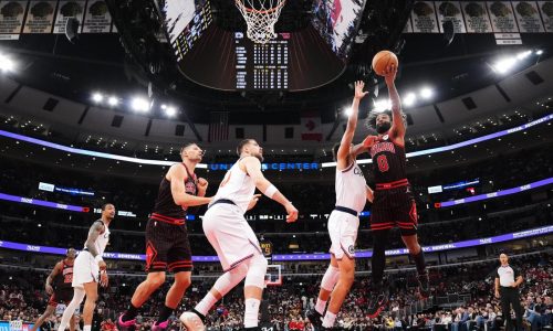 Bulls igualan récord de franquicia con 25 triples en victoria 138-110 sobre Clippers