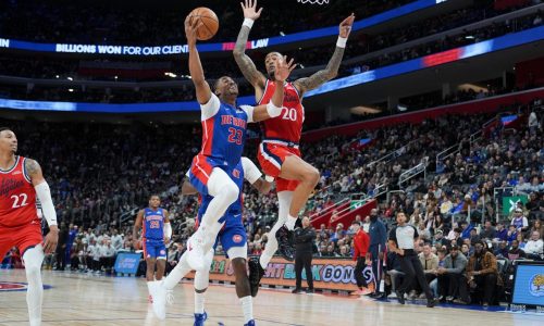 Leonard, Collins y Harden lideran remontada de Clippers 98-92 ante Pistons