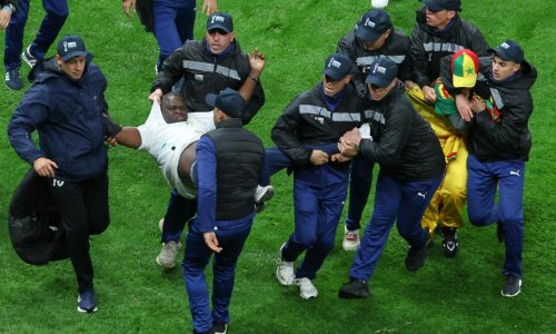 Infantino critica la conducta ‘inaceptable’ de Senegal en la caótica final de la Copa Africana