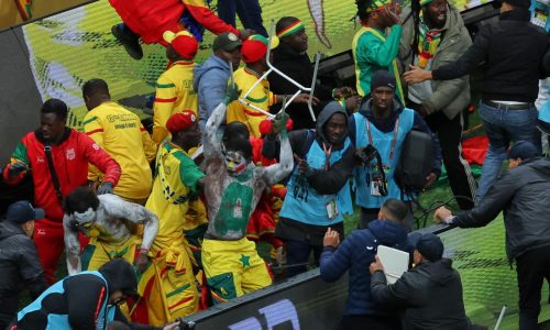 Senegal y Marruecos reciben fuertes multas tras caótica final de la Copa Africana