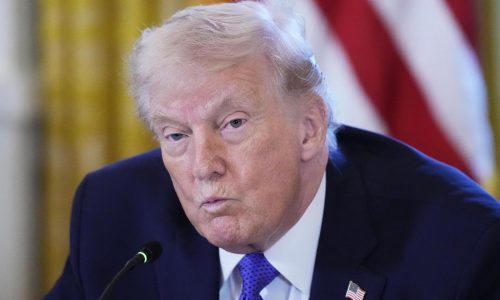 Trump advierte a Cuba, dice que ya no le llegará más petróleo venezolano