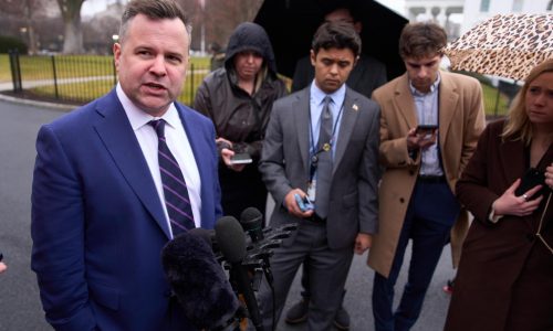 Gobierno de Trump aumenta capacidad de agencia hipotecaria para comprar bonos