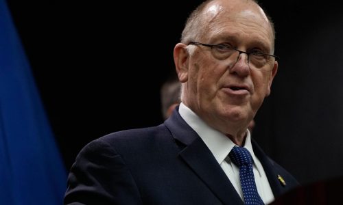 Zar fronterizo sugiere reducción en Minnesota, pero solo tras “cooperación”