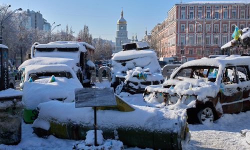 Delegación ucraniana llega a EEUU para conversaciones de paz mientras Rusia ataca sitios energéticos