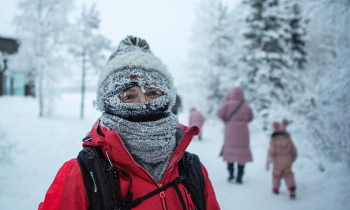 Miles de turistas varados en norte de Finlandia luego que vuelos fueron cancelados por frío