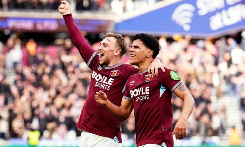 West Ham vence a Sunderland y logra dos victorias seguidas en su lucha por la permanencia