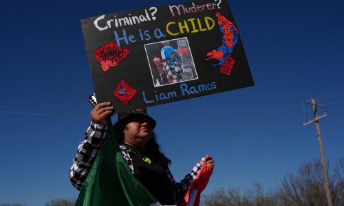 Officers confront protesters at Texas facility as lawmaker visits father, son detained in Minnesota