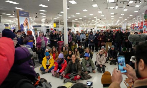 Minneapolis businesses struggle during Trump’s immigration enforcement surge