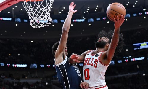 Bulls vencen a Mavericks por 125-107 tras expulsión de Kidd en el 1er cuarto