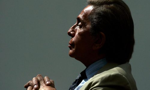 Fotos de la carrera del diseñador de moda Valentino, fallecido a los 93 años