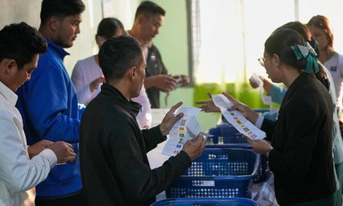 Myanmar dice que partido respaldado por militares ganó las elecciones