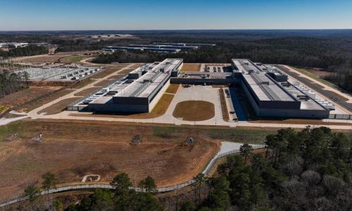 How the White House and governors want to fix AI-driven power shortages and price spikes