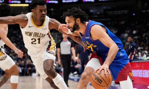 Murray y Watson ayudan a los Nuggets a vencer 122-116 a los Pelicans