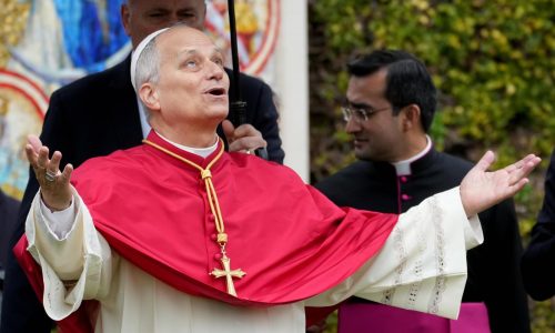 El papa recibe invitación para visitar Perú en evento en el Vaticano