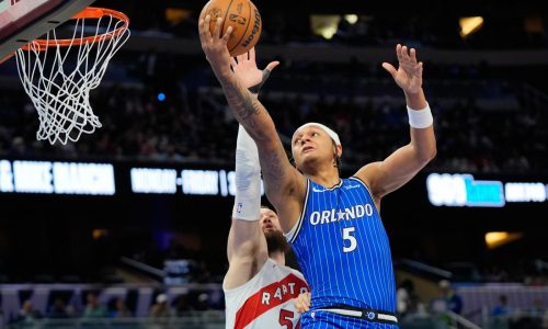 Bane lidera la remontada del Magic en el último cuarto para vencer 130-120 a los Raptors