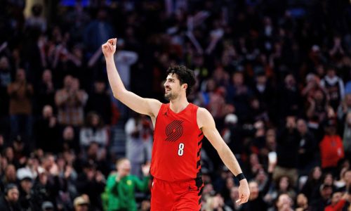 Trail Blazers vencen a Rockets 111-105 y extienden racha de triunfos a 5